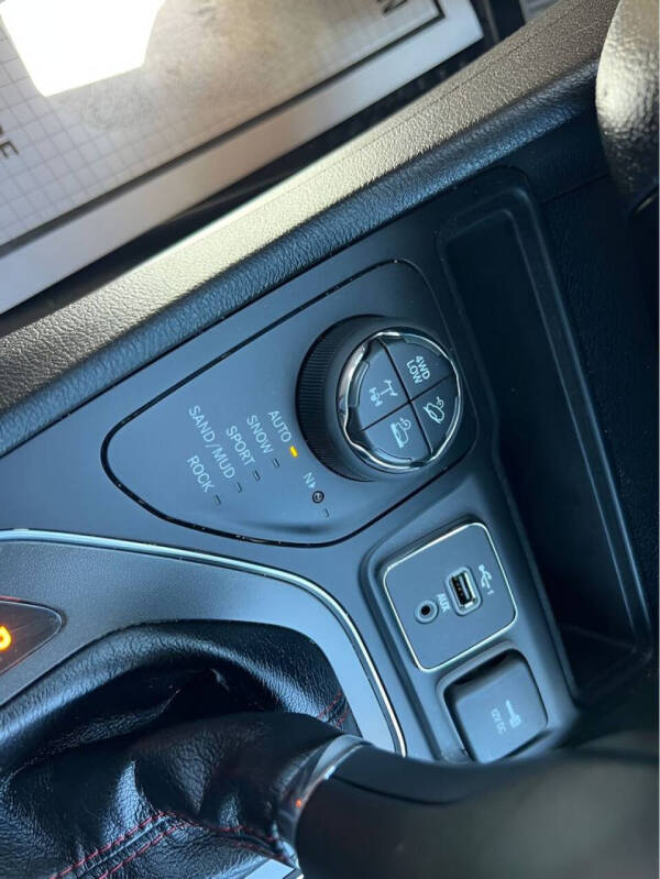 2020 Jeep Cherokee Trailhawk