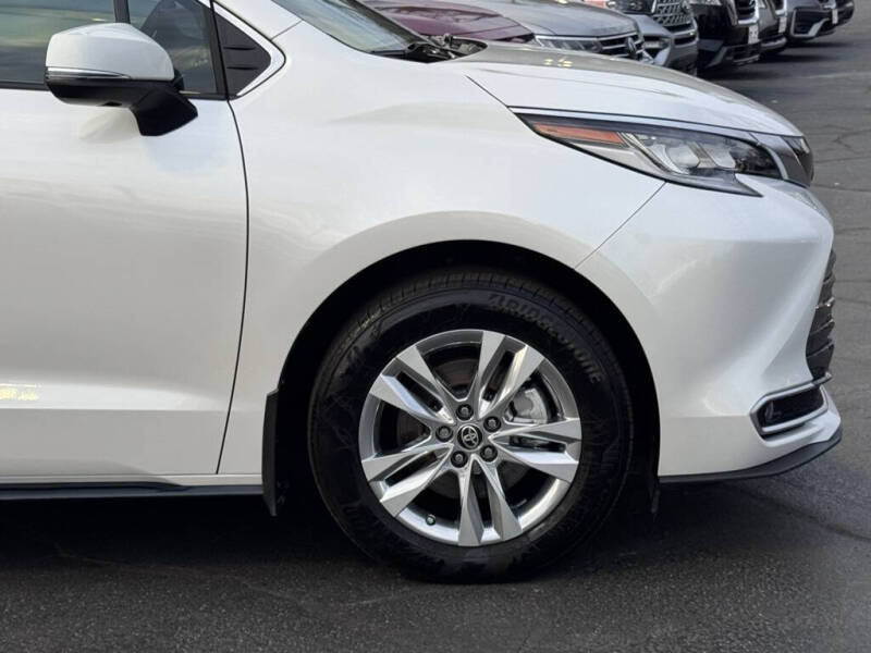 2024 Toyota Sienna Limited 7-Passenger