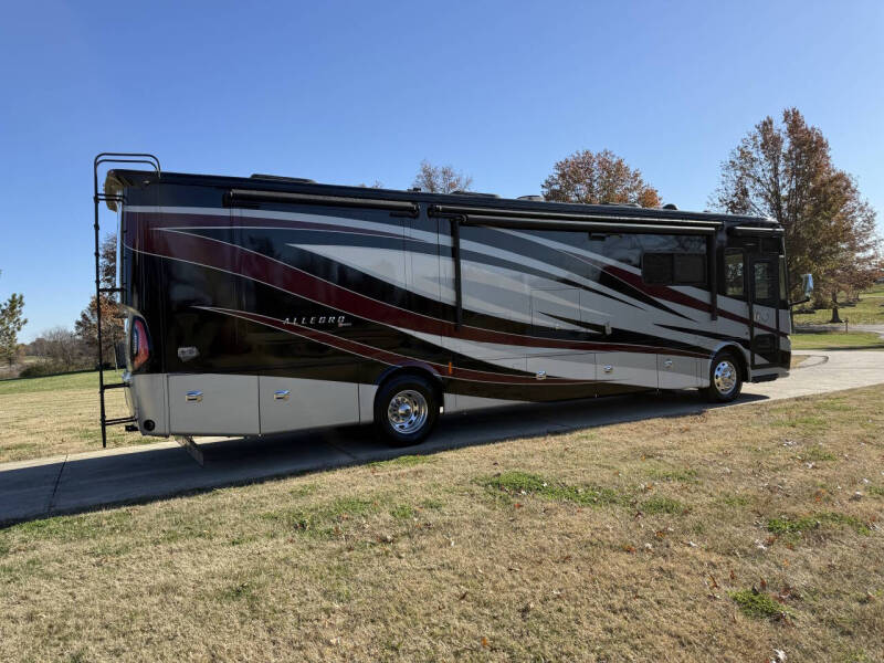 2018 Tiffin Allegro RED