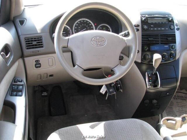 2006 Toyota Sienna LE 7 Passenger