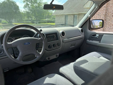 2005 Ford Expedition XLS