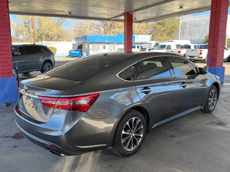 2018 Toyota Avalon XLE