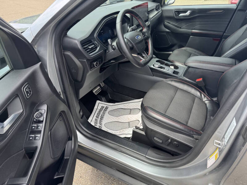 2023 Ford Escape ST-Line Select