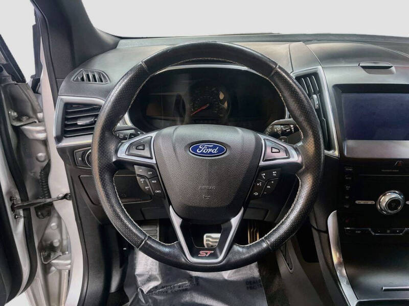 2019 Ford Edge ST