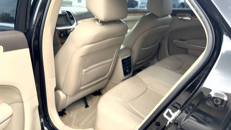 2014 Chrysler 300 C