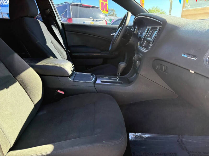 2013 Dodge Charger SE