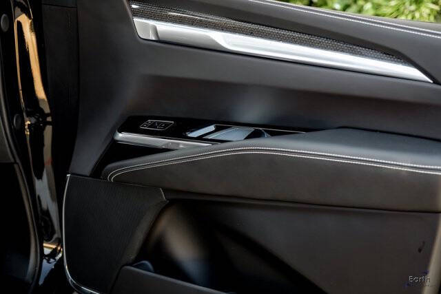 2025 Cadillac Escalade-V