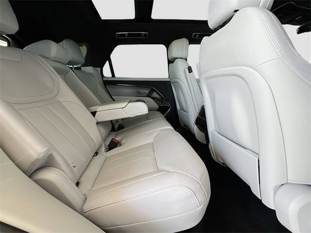 2025 Land Rover Range Rover Sport P360 SE