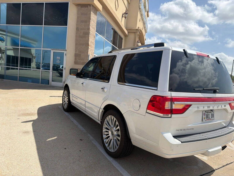 2017 Lincoln Navigator Select