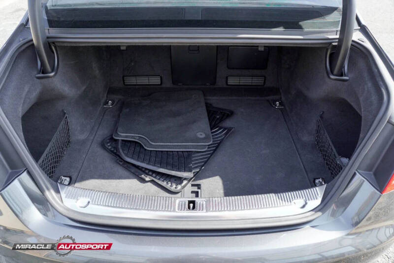 2013 Audi S8 4.0T quattro