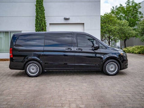 2023 Mercedes-Benz Metris Passenger