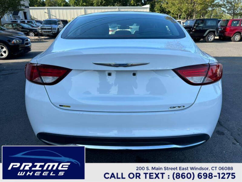 2015 Chrysler 200 Limited