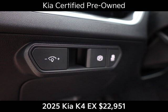 2025 Kia K4 EX