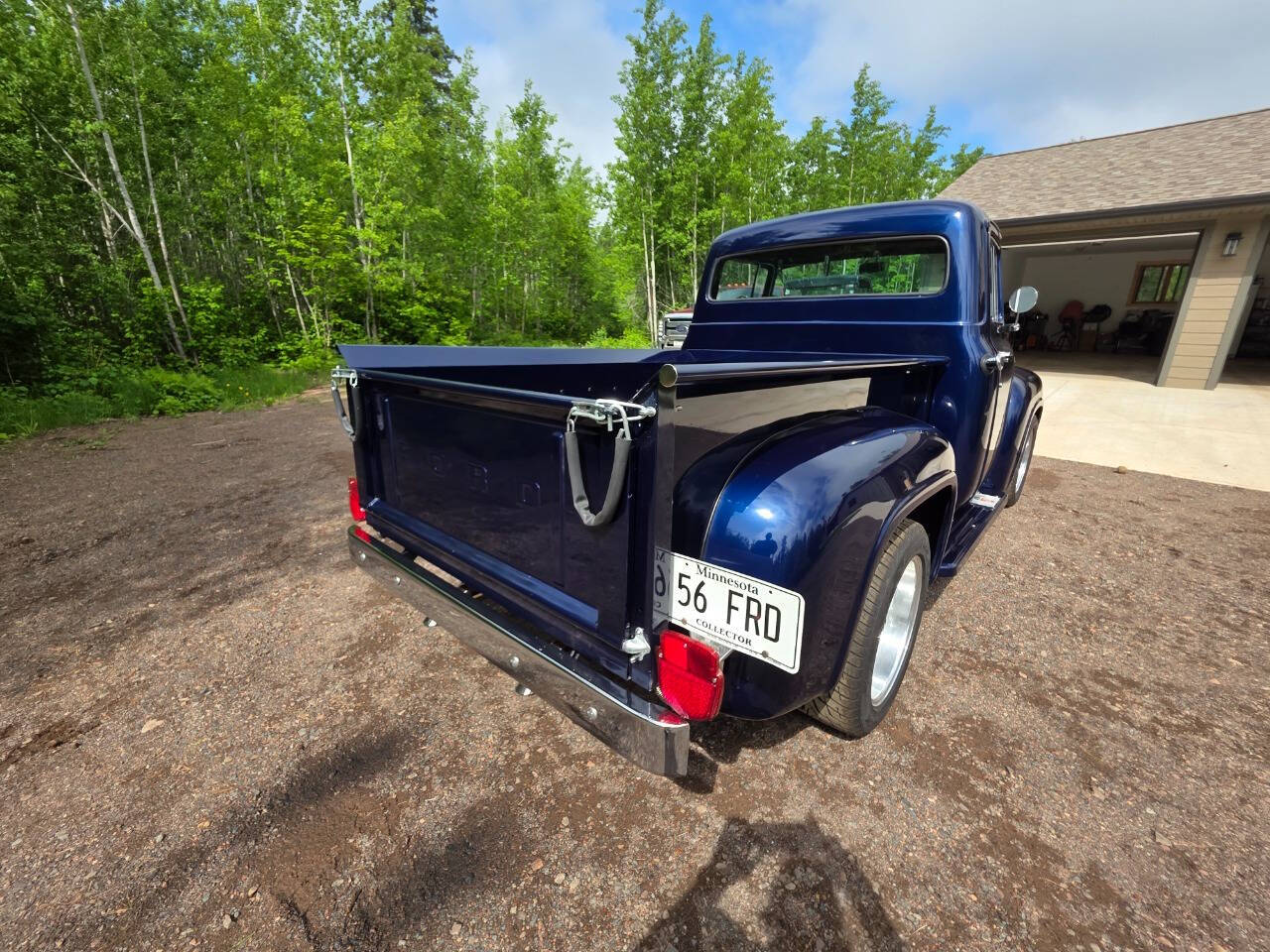 1956 Ford F-100 32
