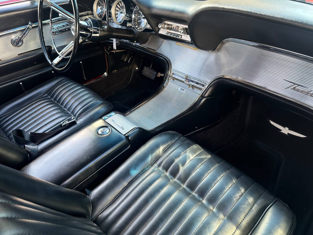 1962 Ford Thunderbird 18