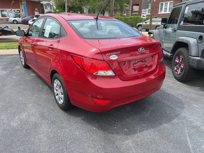 2016 Hyundai Accent SE