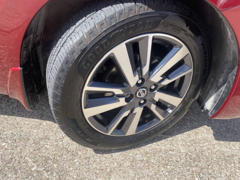 2020 Nissan Versa SV