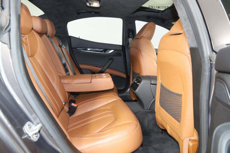 2022 Maserati Ghibli Modena