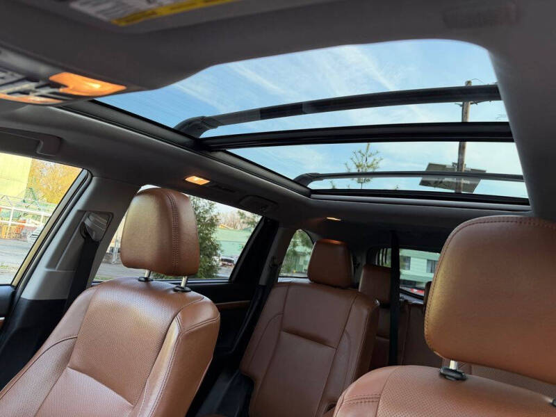 2019 Toyota Highlander Limited Platinum