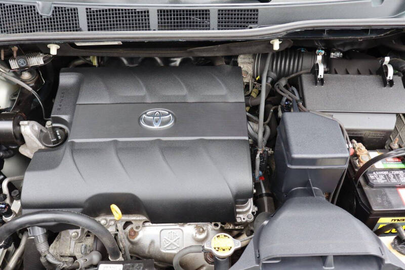 2012 Toyota Sienna XLE 8-Passenger