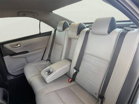 2016 Toyota Camry SE