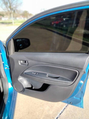 2019 Mitsubishi Mirage ES