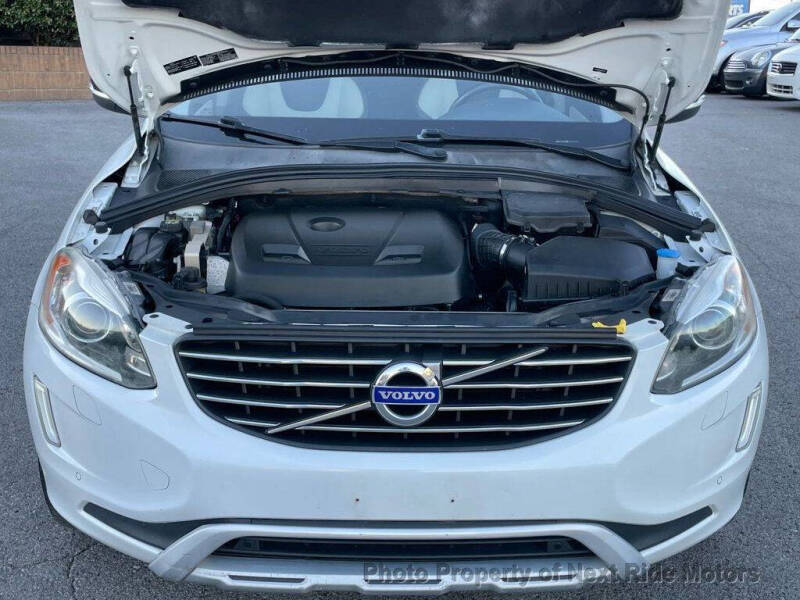 2017 Volvo XC60 T6 Dynamic