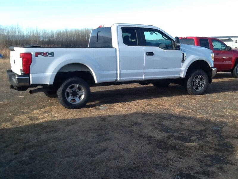 2017 Ford F-250 Super Duty XL's photo