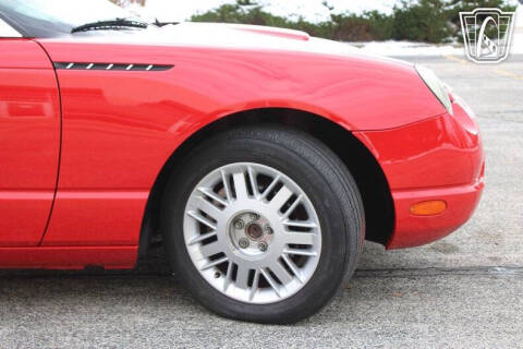 2002 Ford Thunderbird Deluxe