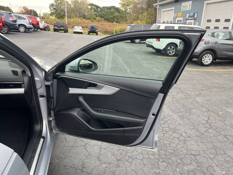 2017 Audi A4 2.0T quattro Premium