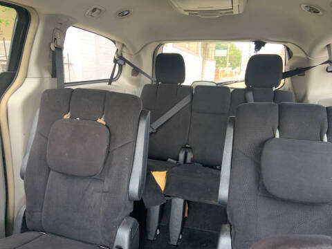 2011 Chrysler Town and Country Touring