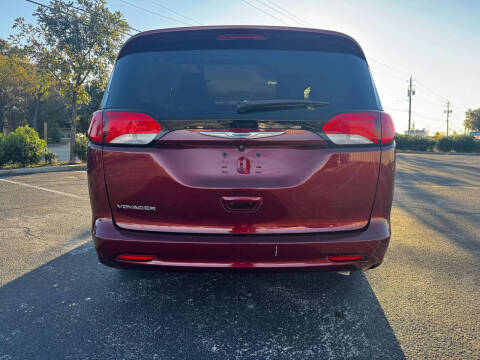 2020 Chrysler Voyager LXi