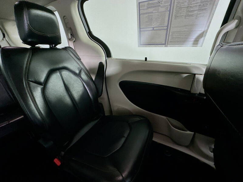 2018 Chrysler Pacifica Touring L