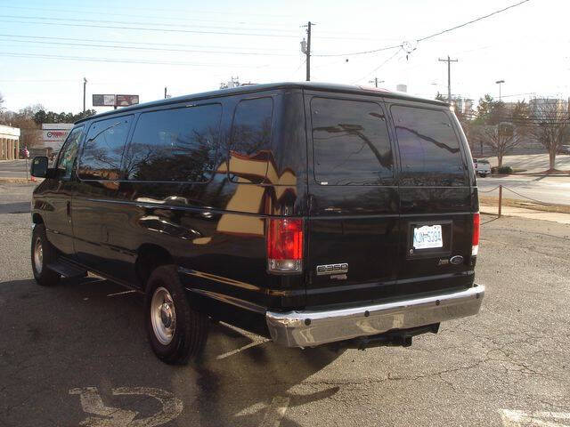 2011 Ford E-Series E-350 SD XLT