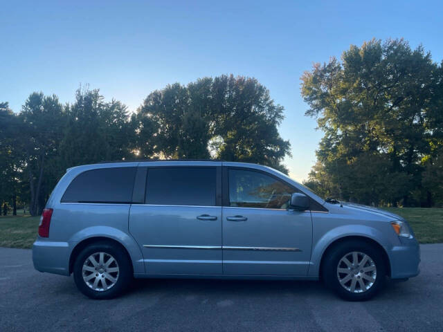 2013 Chrysler Town and Country for sale at Tower Grove Auto in Saint Louis, MO