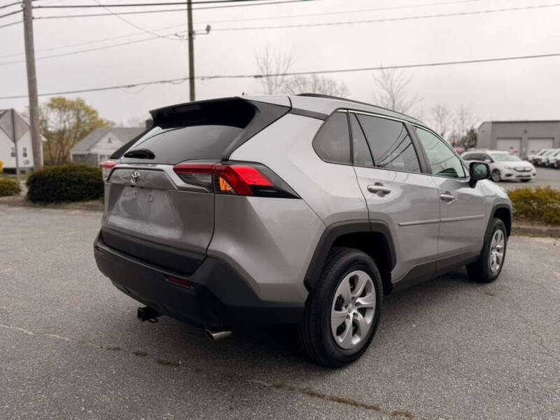 2021 Toyota RAV4 LE