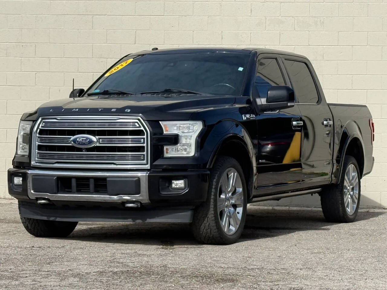 Black 2017 Ford F-150 Limited 4x4 Limited 4dr SuperCrew 5.5 ft. SB 2
