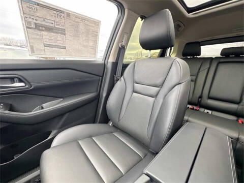 2025 Nissan Rogue SL