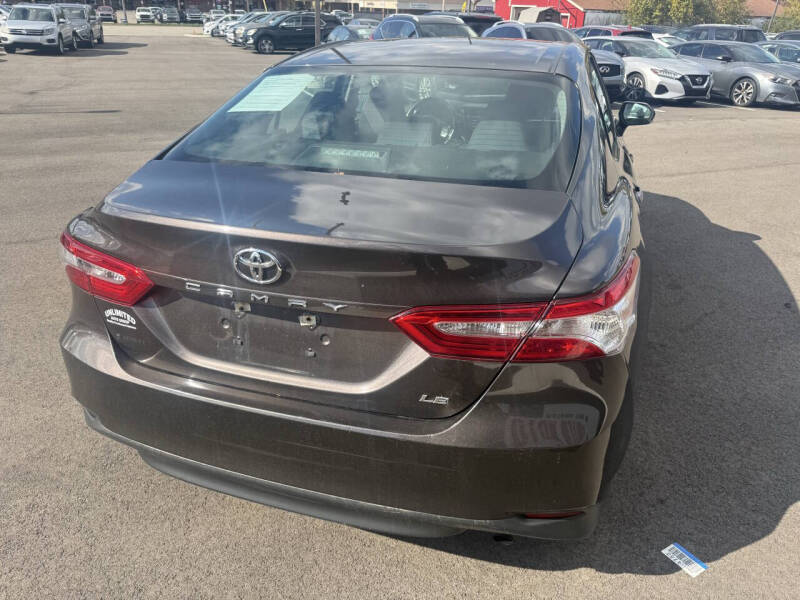 2018 Toyota Camry LE