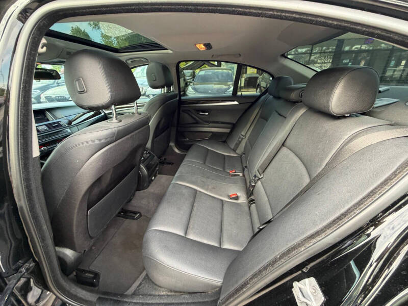 2016 BMW 5 Series 528i