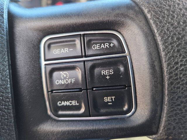 2016 RAM 1500 SLT