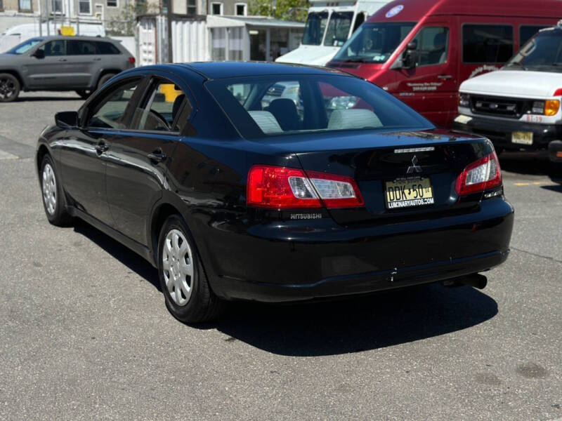 2011 Mitsubishi Galant SE
