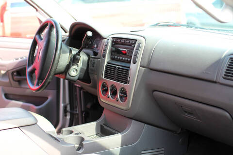 2005 Ford Explorer XLT