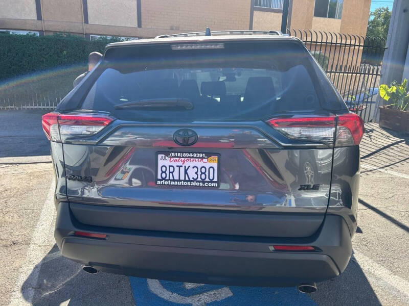 2020 Toyota RAV4 XLE