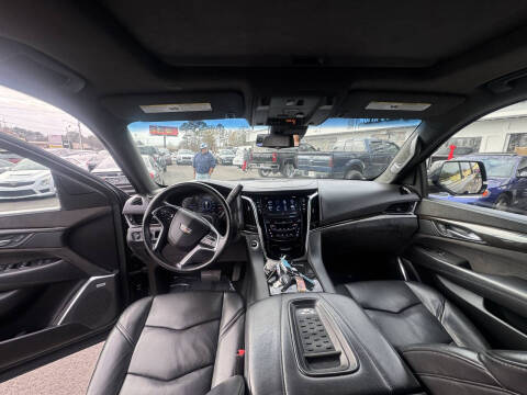 2017 Cadillac Escalade ESV Platinum