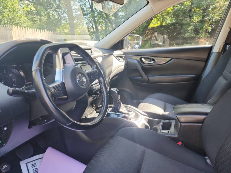 2020 Nissan Rogue SV