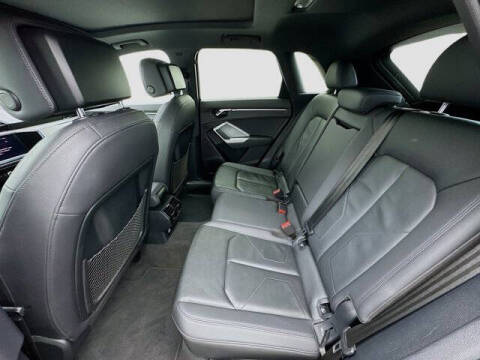 2022 Audi Q3 quattro S line Premium 45 TFSI