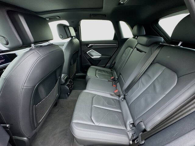 2022 Audi Q3 quattro S line Premium 45 TFSI