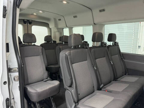 2023 Ford Transit 350 XLT