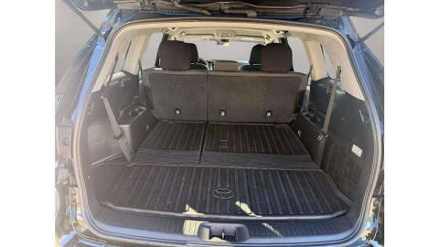 2018 Toyota Highlander LE